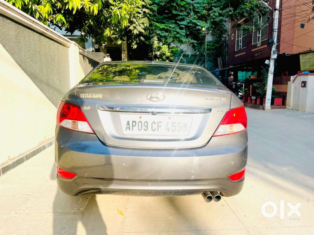 Hyundai Verna Petrol 2011