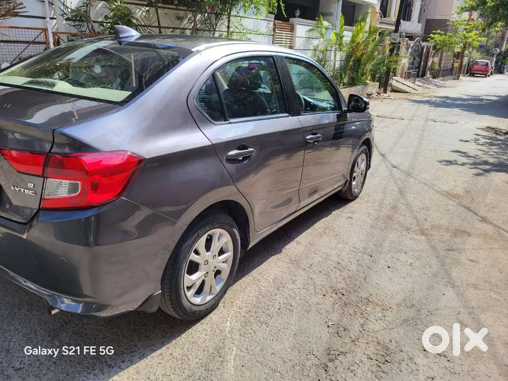 Only 50,000 Kms Automatic Honda Amaze V Cvt Petrol 2020