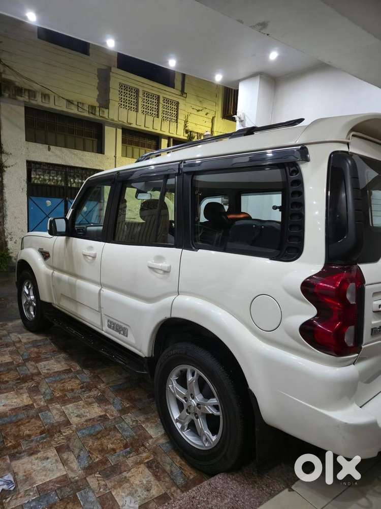 Mahindra Scorpio 2018 Diesel Well Maintained