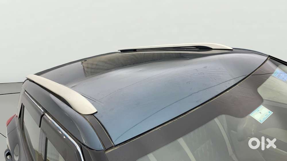 Mahindra Xuv300 W4, 2023, Petrol