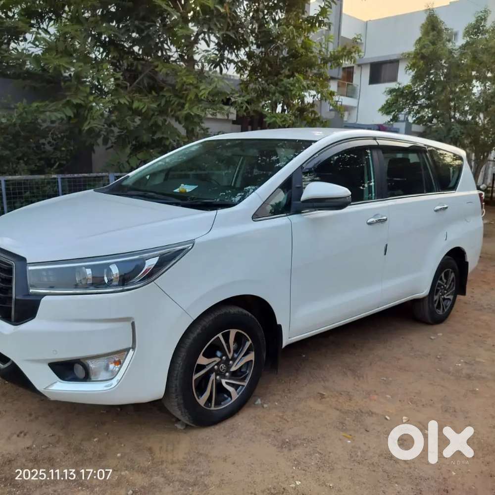 Toyota Innova Crysta 2023 Diesel Ca..price 24,00,000