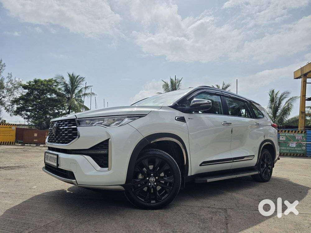 Toyota Innova Hycross 2.0 Zx (o) Hybrid 7 Str, 2025, Petrol