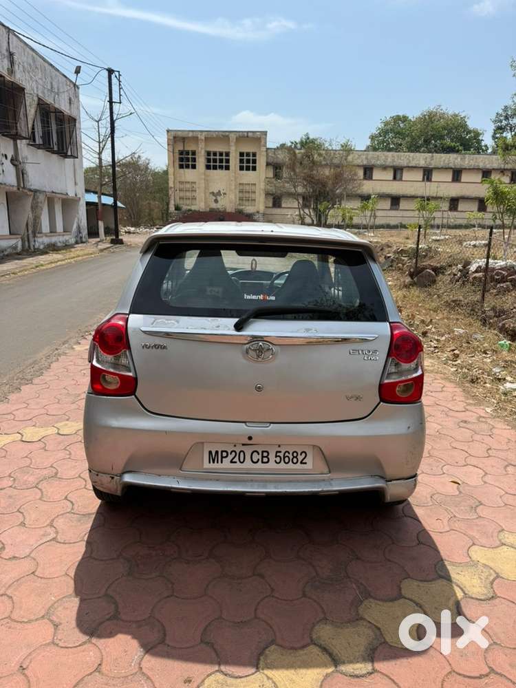 Toyota Etios Liva 2011 Petrol Well Maintained