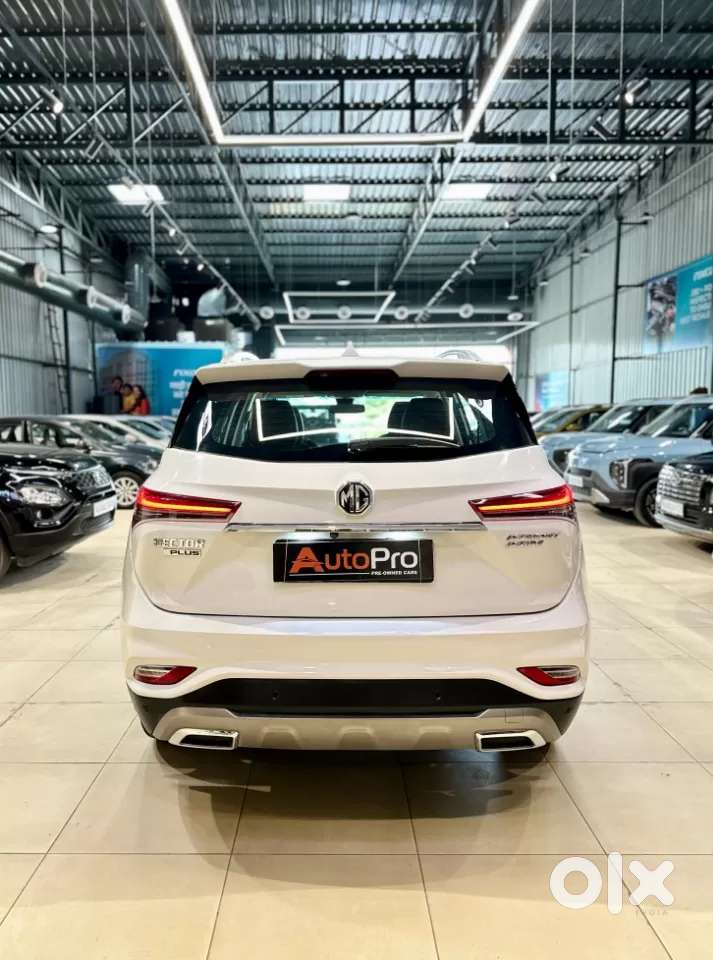 Mg Hector Plus 1.5 Sharp Turbo Cvt 6 Str, 2022, Petrol