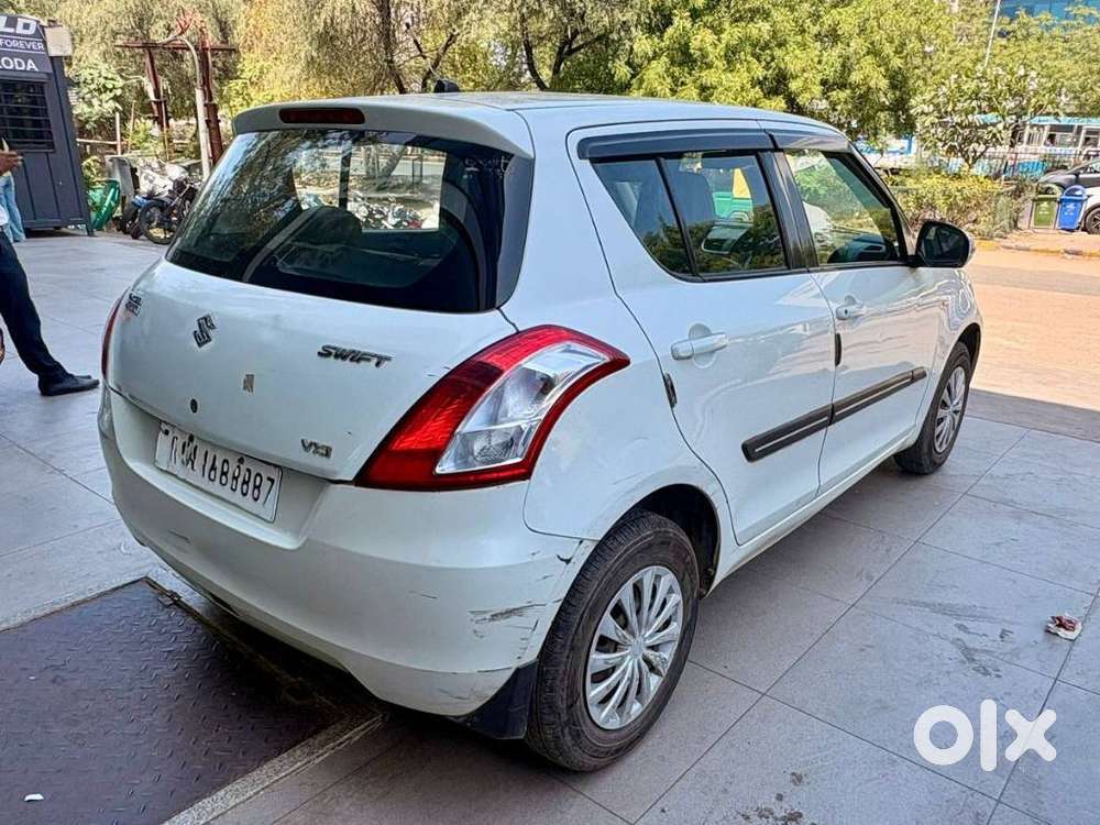 Maruti Suzuki Swift Vxi With Abs, 2015, Petrol