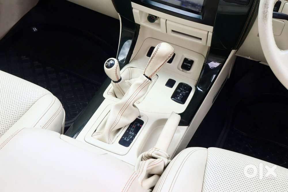 Toyota Land Cruiser Prado Vx, 2012, Petrol