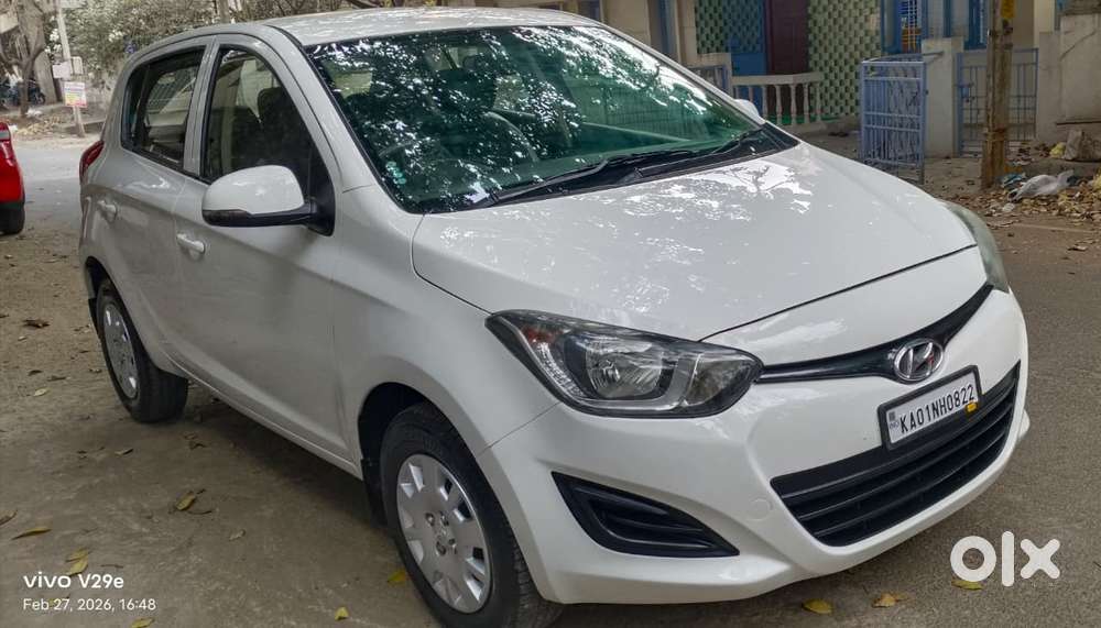 Hyundai I20 Petrol Cvt Magna Executive, 2013, Petrol