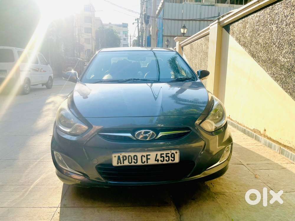 Hyundai Verna Petrol 2011