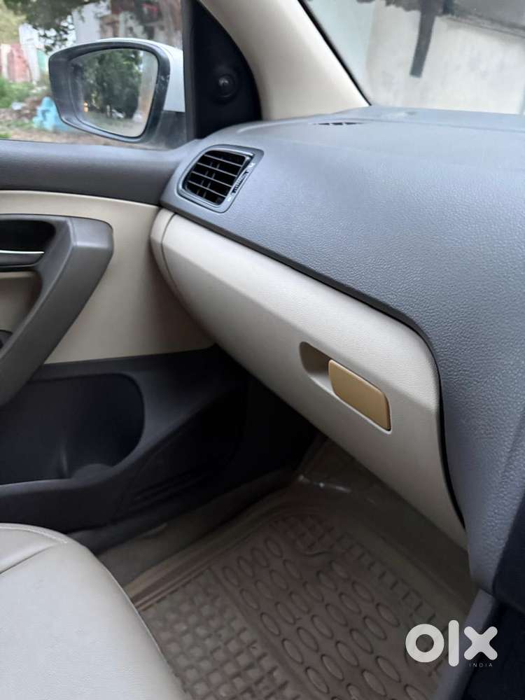 Volkswagen Vento 1.6 Trendline, 2013, Petrol