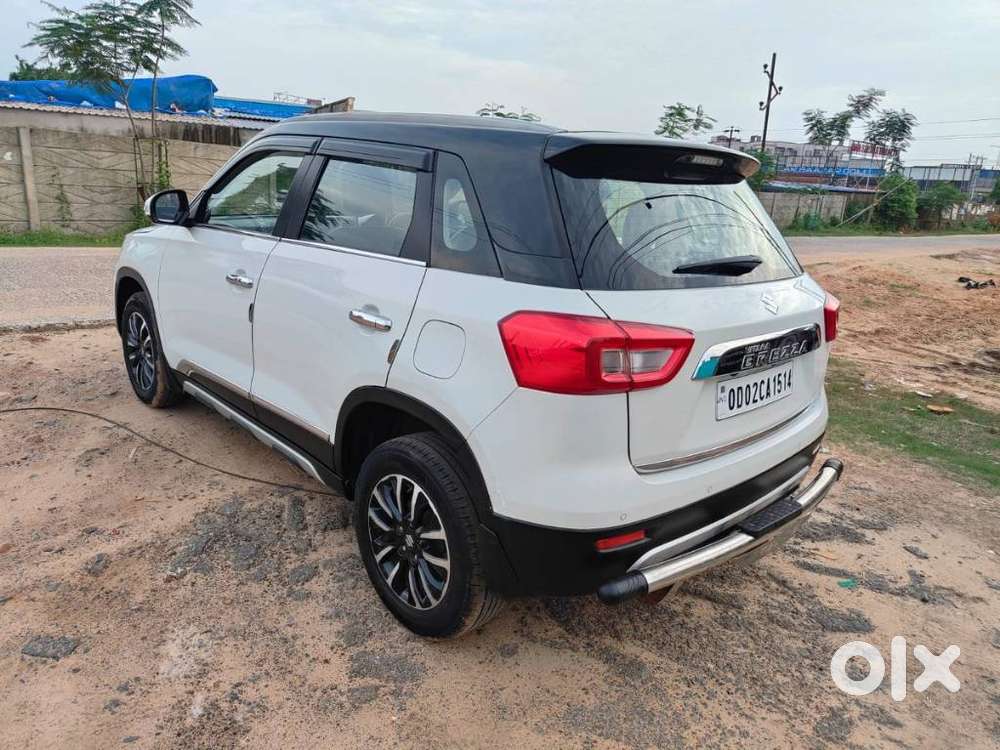 Maruti Suzuki Brezza 1.5 Zxi Plus Smart Hybrid Dual Tone, 2022, Petr..