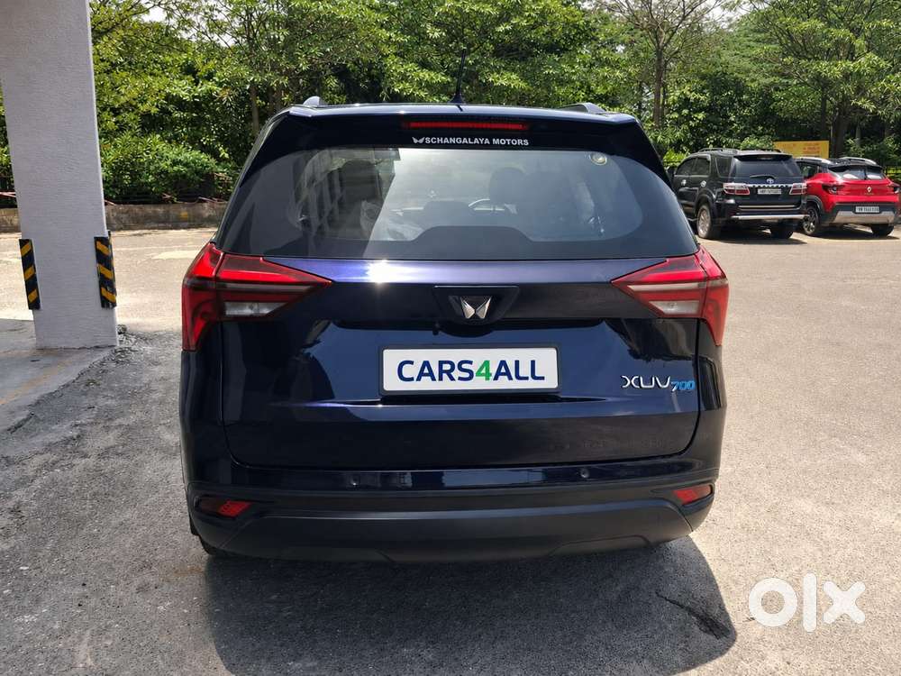 Mahindra Xuv700 Mx Petrol Mt 5 Str (e), 2022, Petrol