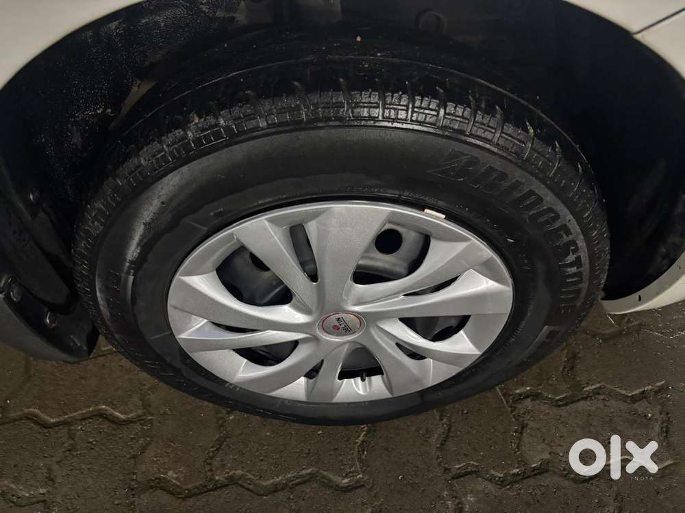 Maruti Suzuki Swift Vxi + Manual, 2015, Petrol