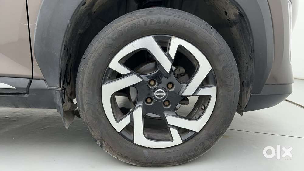 Nissan Magnite 1.0 Xv Premium Turbo Cvt, 2021, Petrol