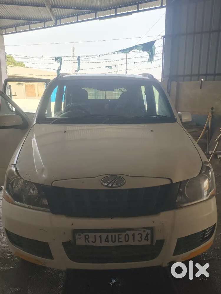 Mahindra Quanto 1.5 C4 2015