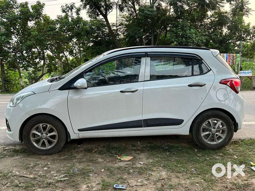 Hyundai Grand I10 Sportz, 2016, Petrol