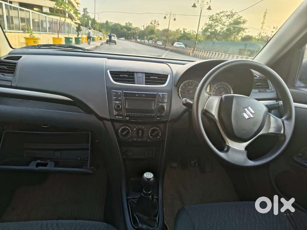 Maruti Suzuki Swift Vxi Abs Bsiv, 2016, Petrol