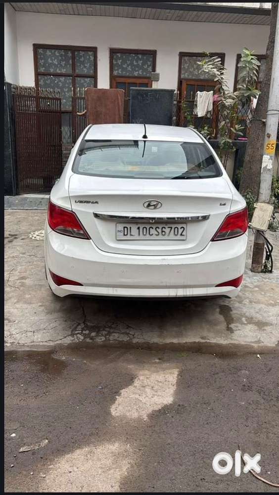 Hyundai Verna Fluidic 2015 Dealers Spinny And Cars 24 Stay Away