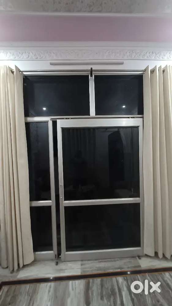 Large Aluminium Sliding Door | Tinted Glass | 9'5 &times; 8'5 | 79 Sq Ft |