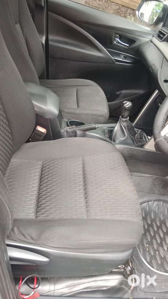 Toyota Innova Crysta 2017 Diesel 220000 Km Driven Company Maintained