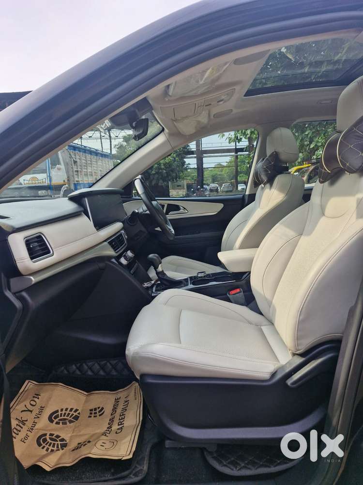 Mahindra Xuv700 2.0 Ax 7 Petrol At Luxury Pack Str, 2023, Petrol