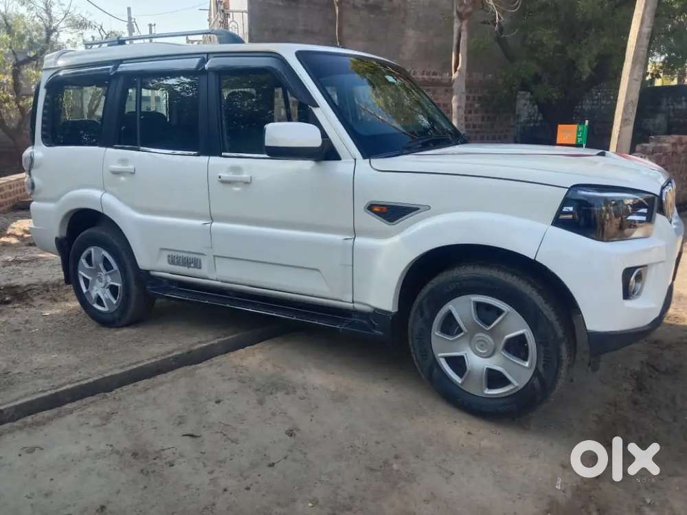Mahindra Scorpio 2016 Diesel 2nd Owner