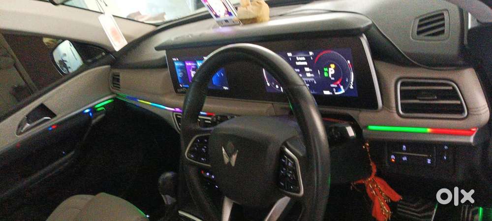 Mahindra Xuv700 Ax7l 6 Str At, 2023, Diesel