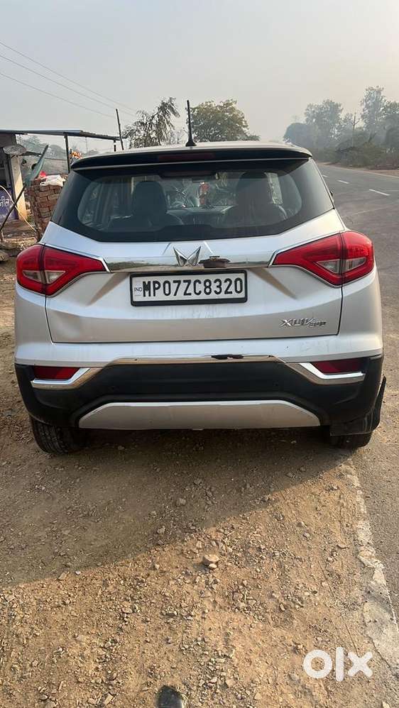 Mahindra Xuv300 2023 Diesel Well Maintained