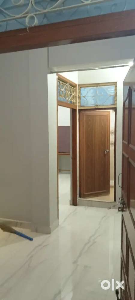 2 bhk flat for rent for famaily and bachelor's