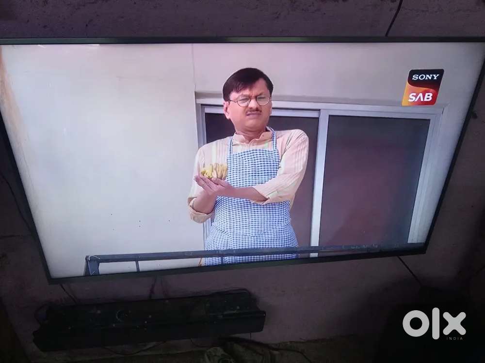 50 inch VU tv ok condition smar 4k