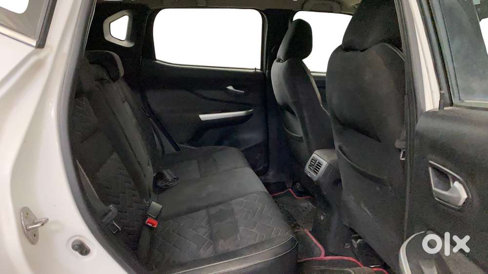 Nissan Magnite 1.0 Xv Premium Turbo Cvt, 2021, Petrol