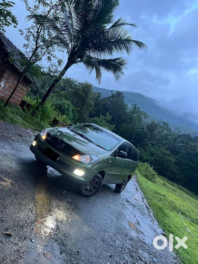 Toyota Innova 2008 Diesel 300000 Km Driven