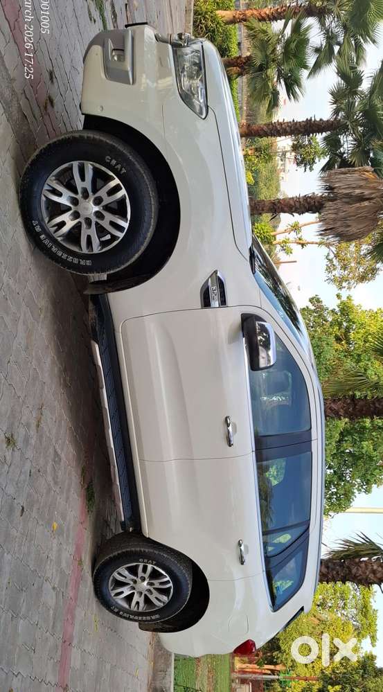 Ford Endeavour 3.2 Titanium At 4x4, 2016, Diesel