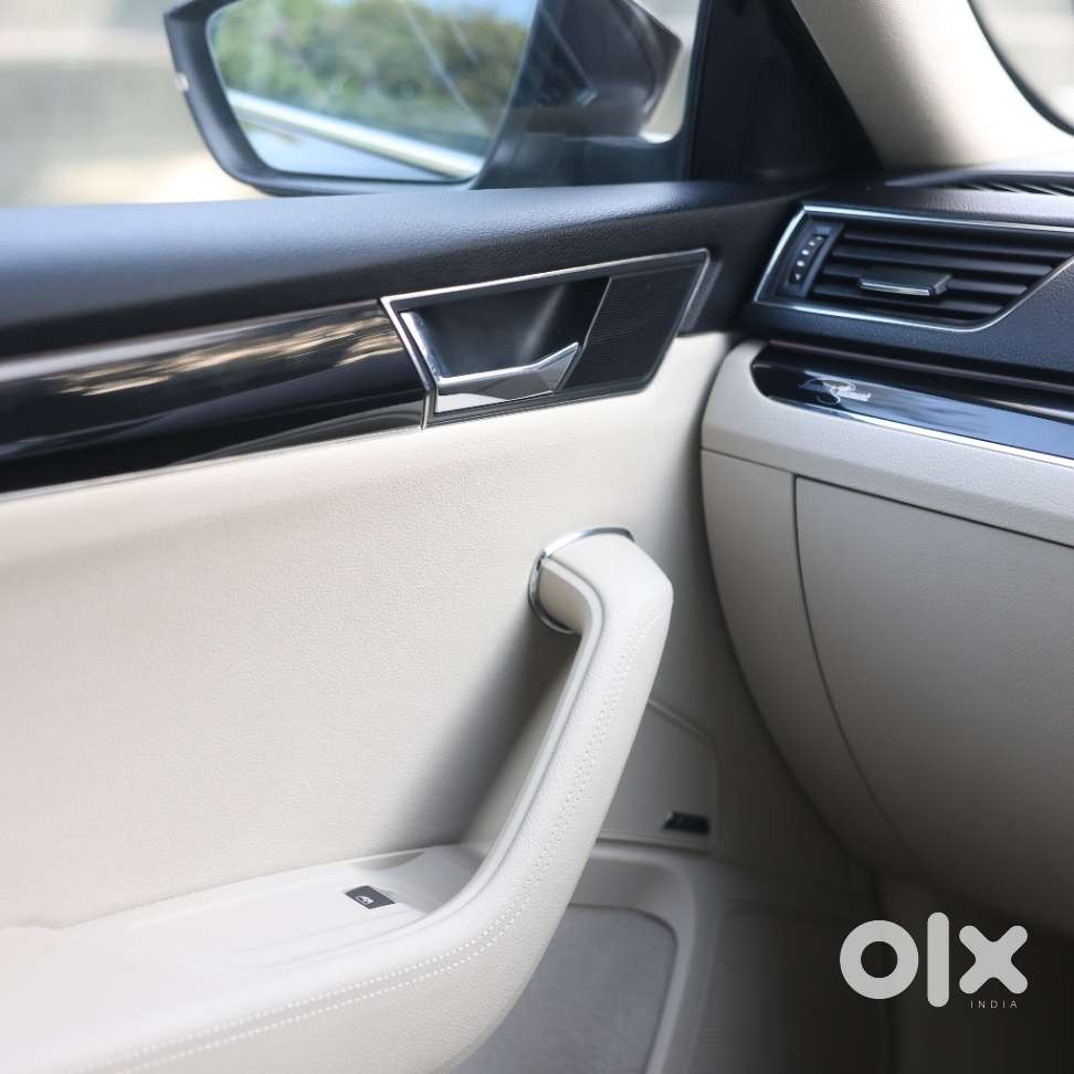 Skoda Superb 2.0 Tsi At L&k, 2021, Petrol