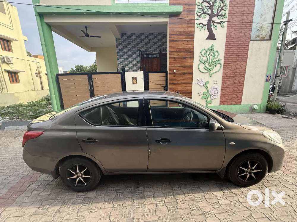 Nissan Sunny Petrol 2011