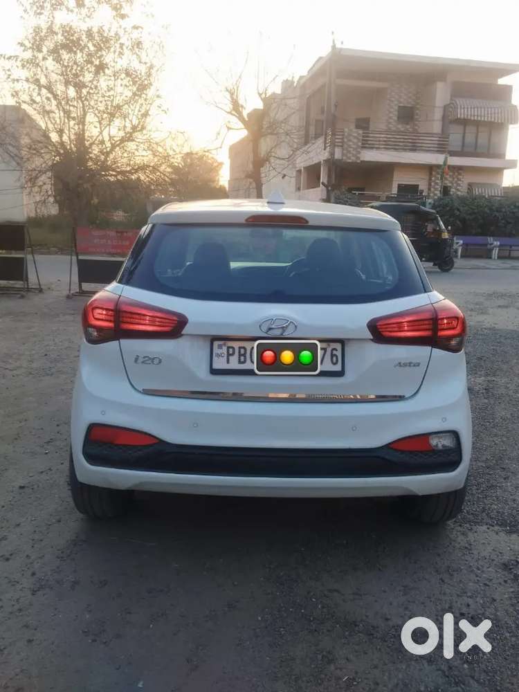 Hyundai Elite I20 2018 Diesel 75000 Km Driven