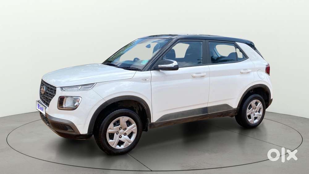 Hyundai Venue E, 2022, Petrol