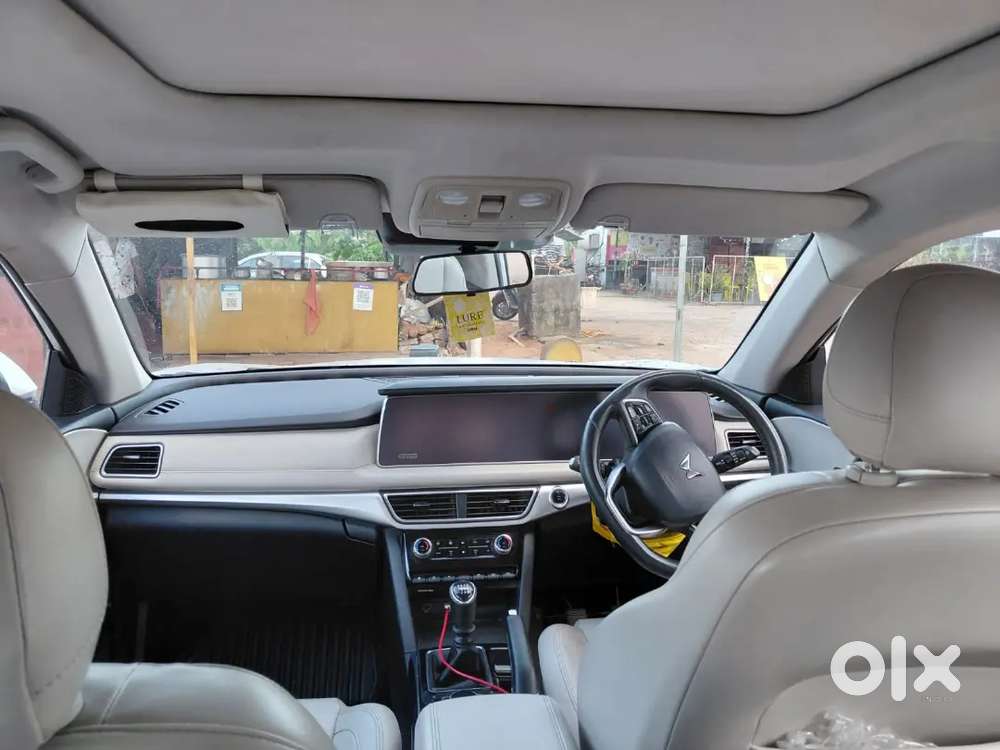 Good Condition Mentain Xuv 700 Top