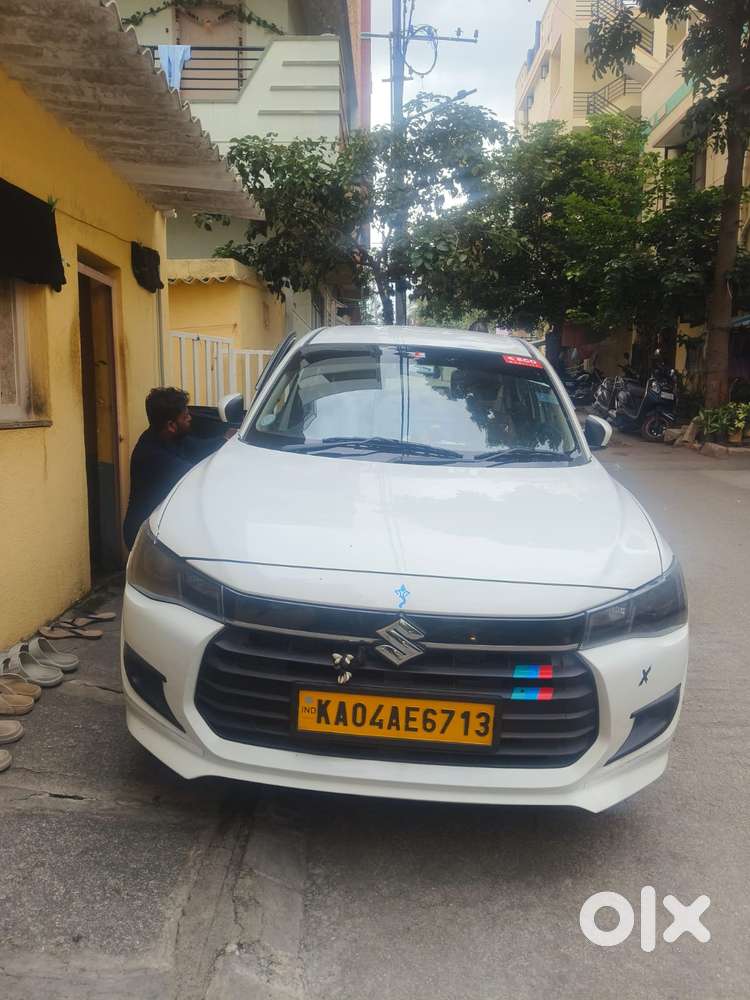 Maruti Suzuki Swift Dzire Vxi(o) Amt, 2025, Cng & Hybrids
