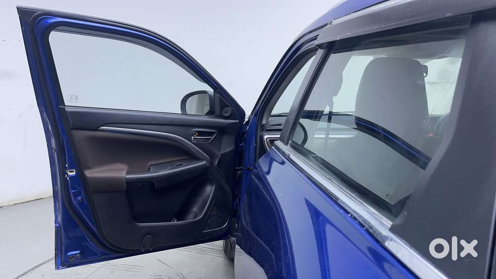 Maruti Suzuki Brezza 1.5 Zxi At Smart Hybrid Dual Tone, 2022, Petrol