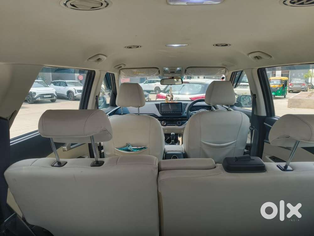 Kia Carens Petrol Manual 2024