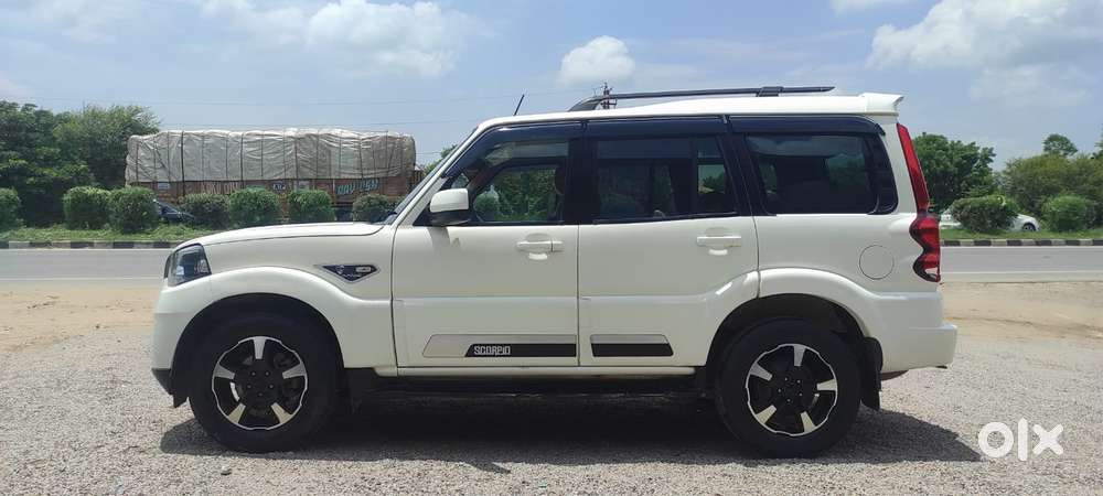 Mahindra Scorpio Classic 2.2 S 11 Mt 7 Str, 2023, Diesel