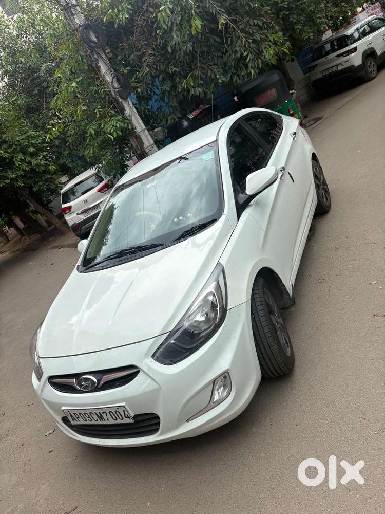 Hyundai Verna Fluidic 1.6 Crdi Sx Opt, 2012, Diesel