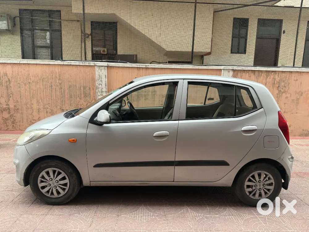 Hyundai I10 2016 Petrol 85000 Km Driven