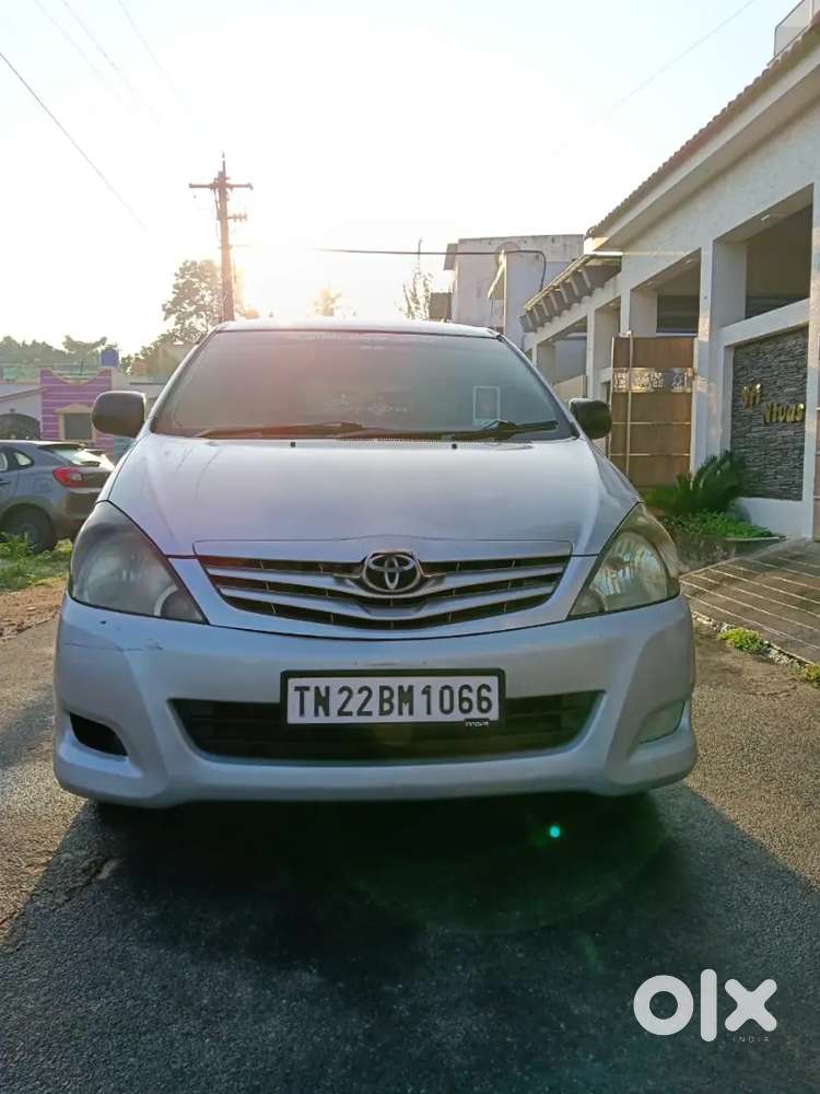 Toyota Innova 7 Seater 2010 Manual Diesel