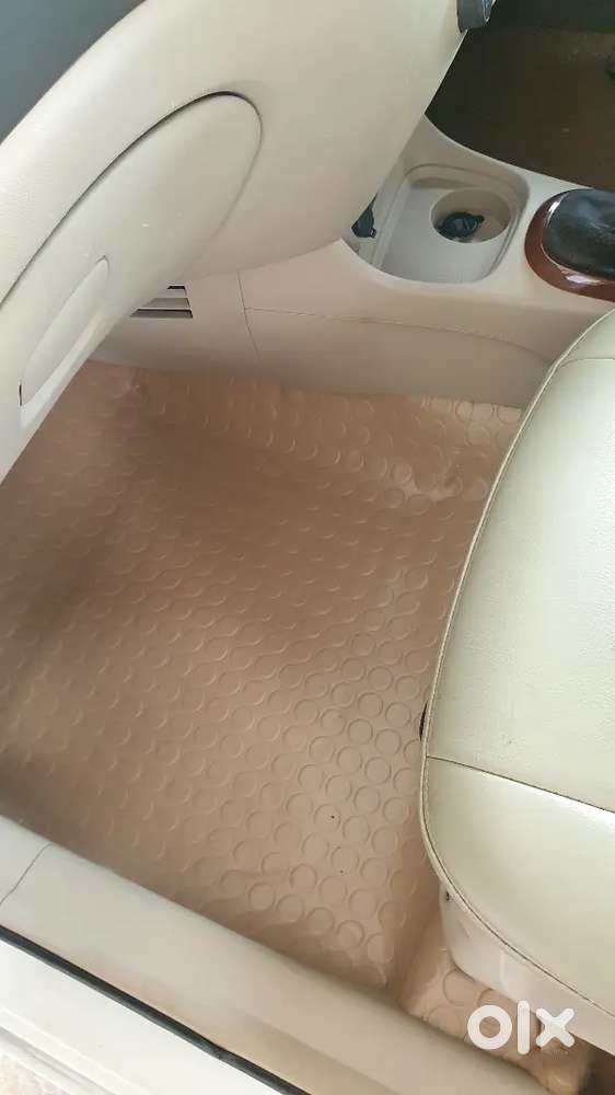 Hyundai Verna Crdi Sx Vgt 2009 Model