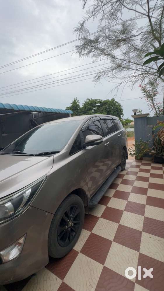 Toyota Innova Crysta 2016
