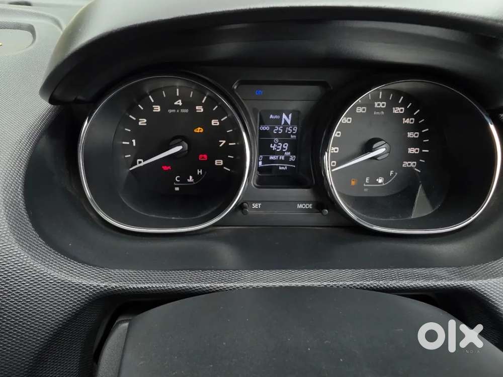 Tata Tiago Xza, 2018, Petrol