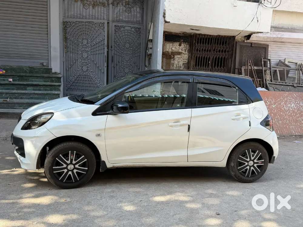 Honda Brio Mt Petrol 2012