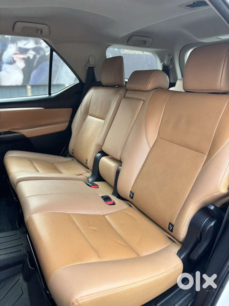 Toyota Fortuner 4x4 Manual Limited Edition, 2020, Diesel