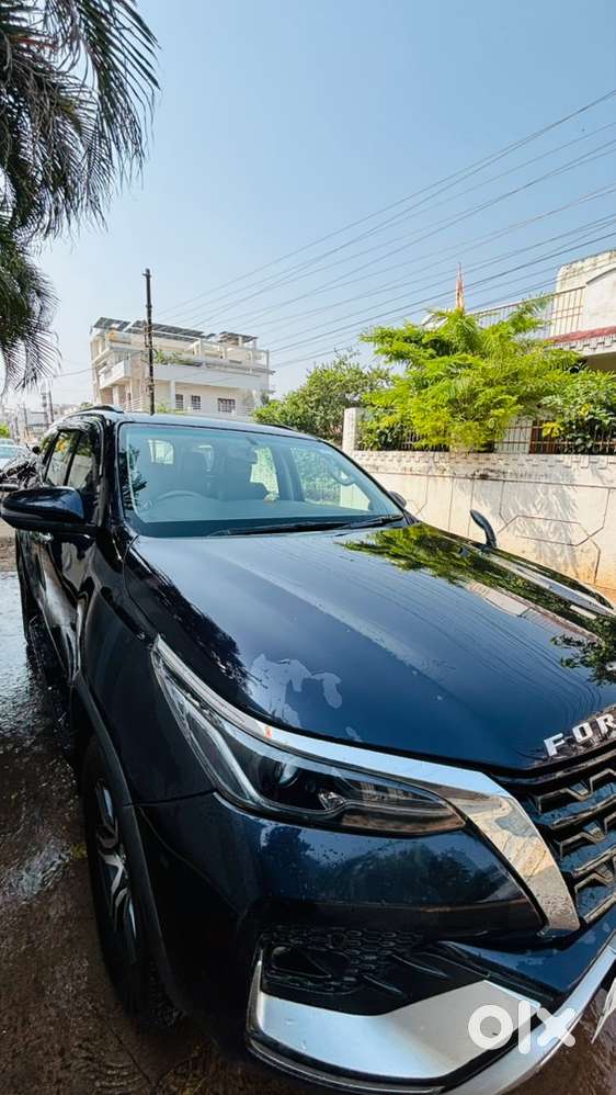 Toyota Fortuner Legender 2023 Diesel 104500 Km Driven